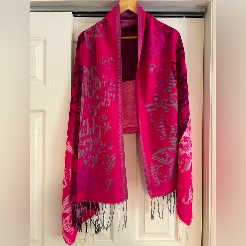 Elegant Fuchsia Women's Scarf